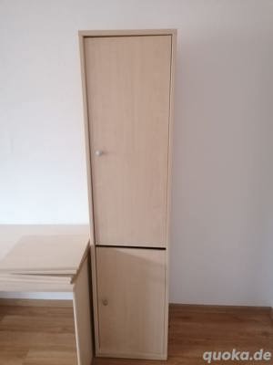 Ahorn Schrank ,Arbeitstisch+2  Holzstühlen  Bild 1