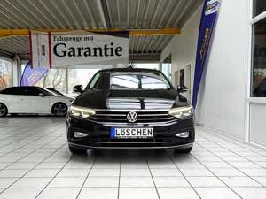 Volkswagen Passat Variant Elegance R-Line Panorama Standhzg Bild 3
