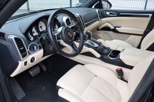 Porsche Cayenne S Diesel APPR PANO 360° BOSE CHRONO 21" Bild 5