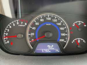 Hyundai i10 Select mit Garantie 5792 km Klima Bild 3