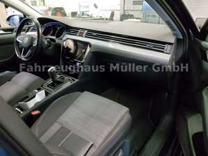 Volkswagen Passat Variant Business 2.0 TDI 110kw 7-Gang DSG Bild 3