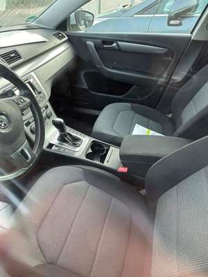 Volkswagen Passat Variant 2.0 TDI DSG BlueMotion Technology Comfortline Bild 2