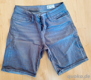 Viele neuw. Shorts Hotpants Bermudas Capri Rock Hose Jeans Gr. 36 38 Bild 2