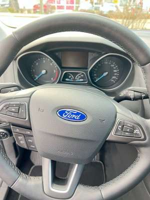 Ford Focus 1.5 TDCi ECOnetic 88g Start-Stopp-System Trend Bild 3