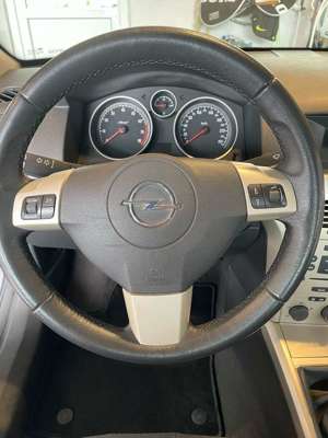 Opel Astra H CC 1.4 5T Bild 5