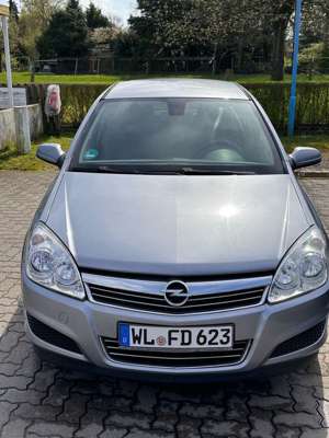 Opel Astra H CC 1.4 5T Bild 1