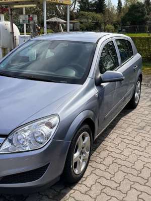 Opel Astra H CC 1.4 5T Bild 3
