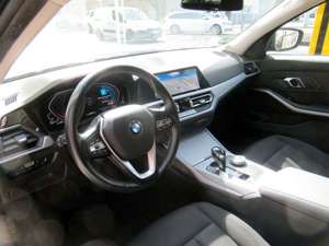 BMW 320 d Touring Aut Advantage Navi/AHK/Virt/SHZ/LED Bild 5