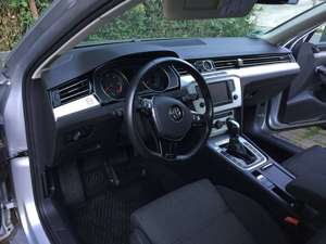 Volkswagen Passat Variant 2.0 TDI (BlueMotion Technology) Comfortline Bild 4