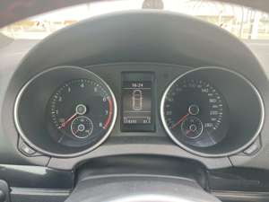 Volkswagen Golf GTI 2.0 DSG Automaik/18Zoll/GTI Sitze Bild 4