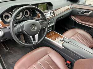 Mercedes-Benz E 350 BlueTec 4-Matic Avantgarde Sportpaket Bild 4