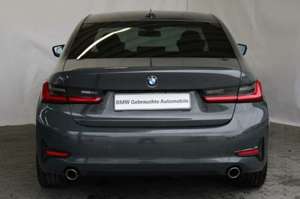 BMW 318 dA Lim. Sport Line LiveCockp.AHK.Klimaaut.PDC Bild 4