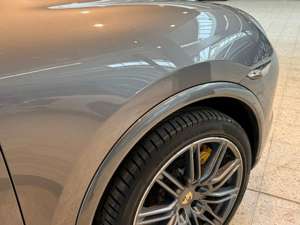 Porsche Cayenne Turbo Keramik Kamera Pano AHK AT-Motor Bild 5