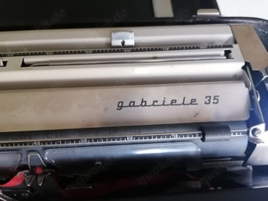 Schreibmaschine Triumph Gabrielle 35 mit Koffer Bild 2