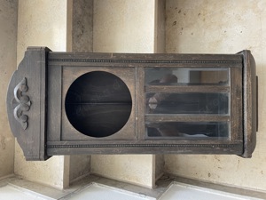 Regulator- Gehäuse restaurierungsbedürftig