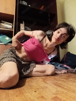 Sexy girl Lia Lina bietet Sex Treffen an  Bild 2