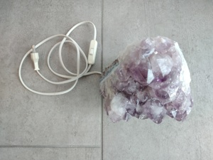 Amethyst-Lampe natürlicher Edelstein Nachtlicht Stimmungslicht Bild 3