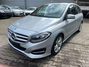 Mercedes-Benz B 180 -Navi-PDC-8 Fach Bereift-Automatik Bild 1