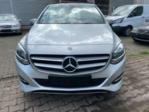 Mercedes-Benz B 180 -Navi-PDC-8 Fach Bereift-Automatik Bild 2