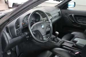 BMW 320 i Cabriolet E36 Sportsitze/Leder/Alu´s Bild 2