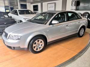 Audi A4 Lim./1.Hd/30Tkm/Automatik/NAV/SH/