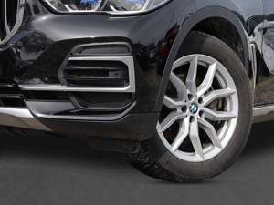 BMW X5 xDrive40i xLine // Standhzg/Pano/Laser/Leder Bild 3
