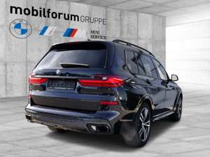 BMW X7 d Night Vision Klimasitze AHK ACC StandHZG Bild 3
