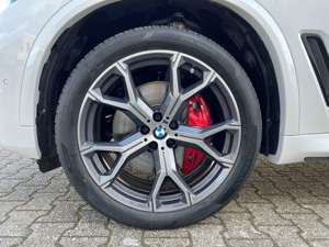 BMW X5 3.0d M-SPORTPAKET+AHK+HUD+LEDER+HK+StHZ+360° Bild 5
