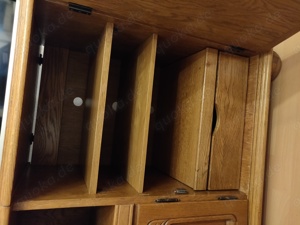 TV-Schrank aus Massivholz Bild 6