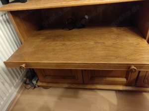 TV-Schrank aus Massivholz Bild 3