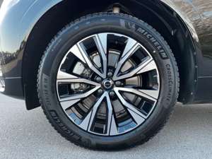 Volvo XC60 B4 AWD Mild-Hybrid Plus Dark ACC BLIS LED Bild 2