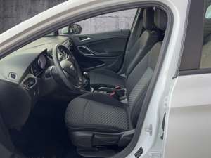 Opel Astra K 1.4 Selection PDC vorne und hinten Bild 4