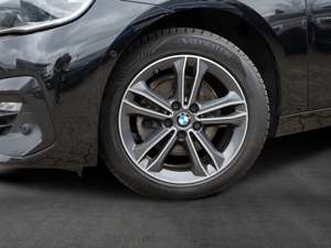 BMW 218 i Active Tourer Aut. Sport Line Business Paket  Na Bild 4
