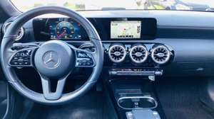 Mercedes-Benz CLA 200 Pano Teil-Leder Distronic Bild 5