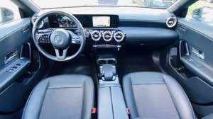 Mercedes-Benz CLA 200 Pano Teil-Leder Distronic Bild 4