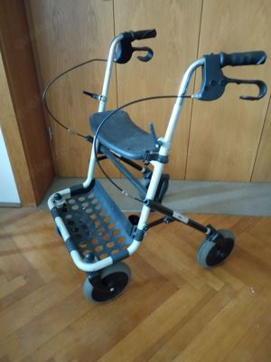 Invacare REA Rollator klappbar 130 kg 2 Lenkrollen D 20cm