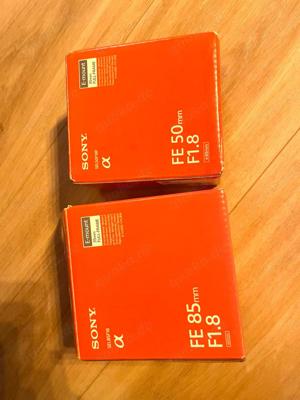 Sony Alpha 6000 + Sony SEL85F18 + Sony SEL50F18F + eine Tasche Bild 3
