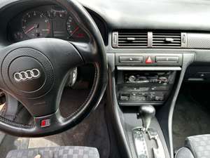 Audi A6 Avant 2.8 quattro Bild 5