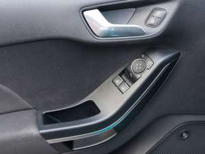 Ford Fiesta 1.0 EcoBoost Titanium NAVI AHK ACC BO Bild 4