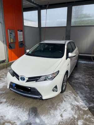 Toyota Auris Hybrid Life+