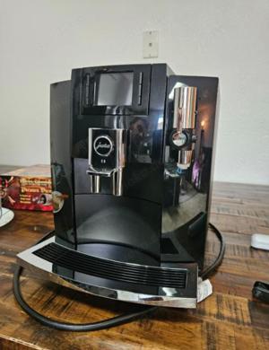 Jura e8 Espressokocher Kaffeemaschine Bild 1