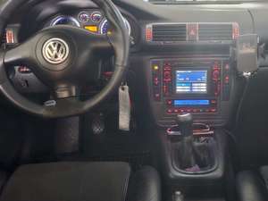 Volkswagen Passat Variant 2.8 V6 4Motion Highline LPG Bild 3
