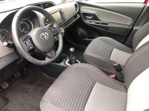 Toyota Yaris Comfort/Klima/Rückfahrkamera/Spurhalteass. Bild 5