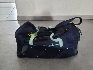 Satch Schulrucksack mit passender Sporttasche und Regenschutz Bild 7