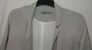 KA Atmosphaere Blazer Gr.38 hellbraun Blouson kurze Jacke Polyester getragen sehr gut erhalten  Bild 3