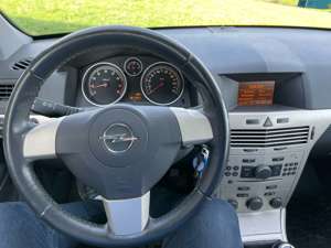 Opel Astra 1.8, Klima,18-Zoll, Bremsen neu, M+S Bild 4