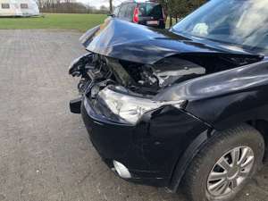 Mitsubishi Outlander PHEV Instyle 4WD Unfall Bild 3