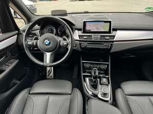 BMW 218 d xDrive M-SPORT 7-Sitze PANO HK HuD Leder DAB 18 Bild 3