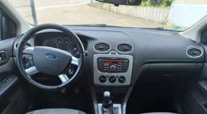 Ford Focus 1.6 Kombi Bild 2