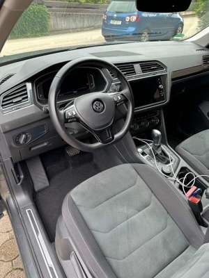 Volkswagen Tiguan 2.0 TDI SCR 4Motion (BlueMotion Techn.) DSG Highli Bild 3